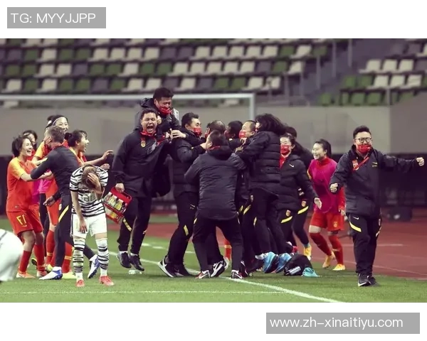 中国女足展现强大火力25分钟狂轰四球点燃球迷激情庆祝